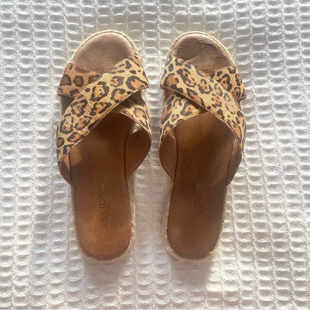 J slides Leopard Print Sandals size 8.5